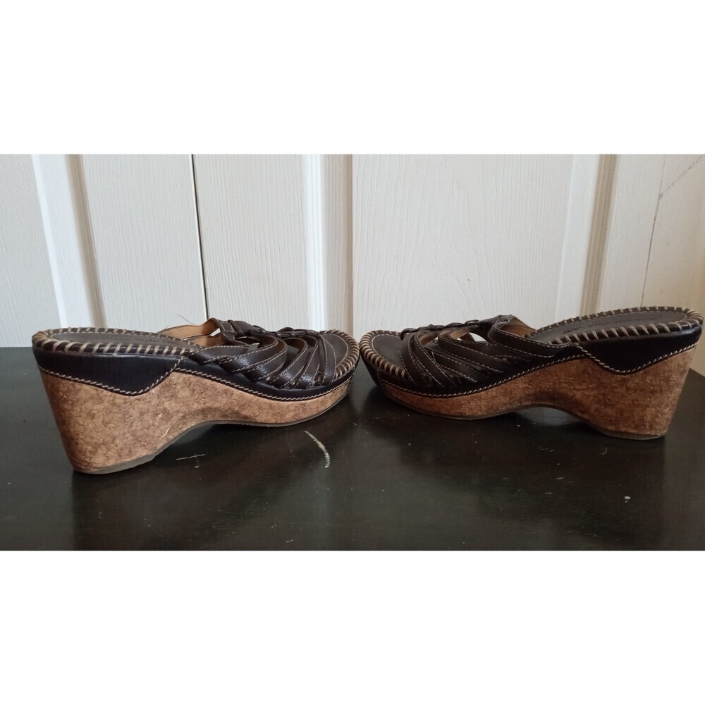 American Eagle brown Leather like wedge sandals - Picture 2 of 7